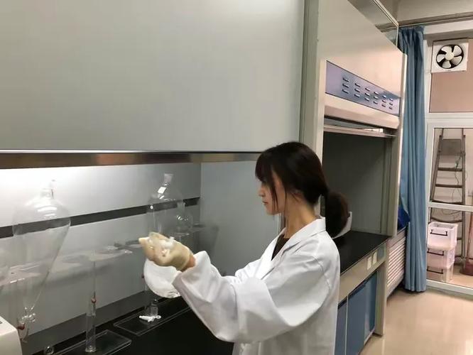 服务于维护渭河流域生态环境,认真开展水质检测